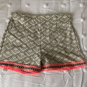 Potter’s Pot Chic Geometric Patterned Shorts